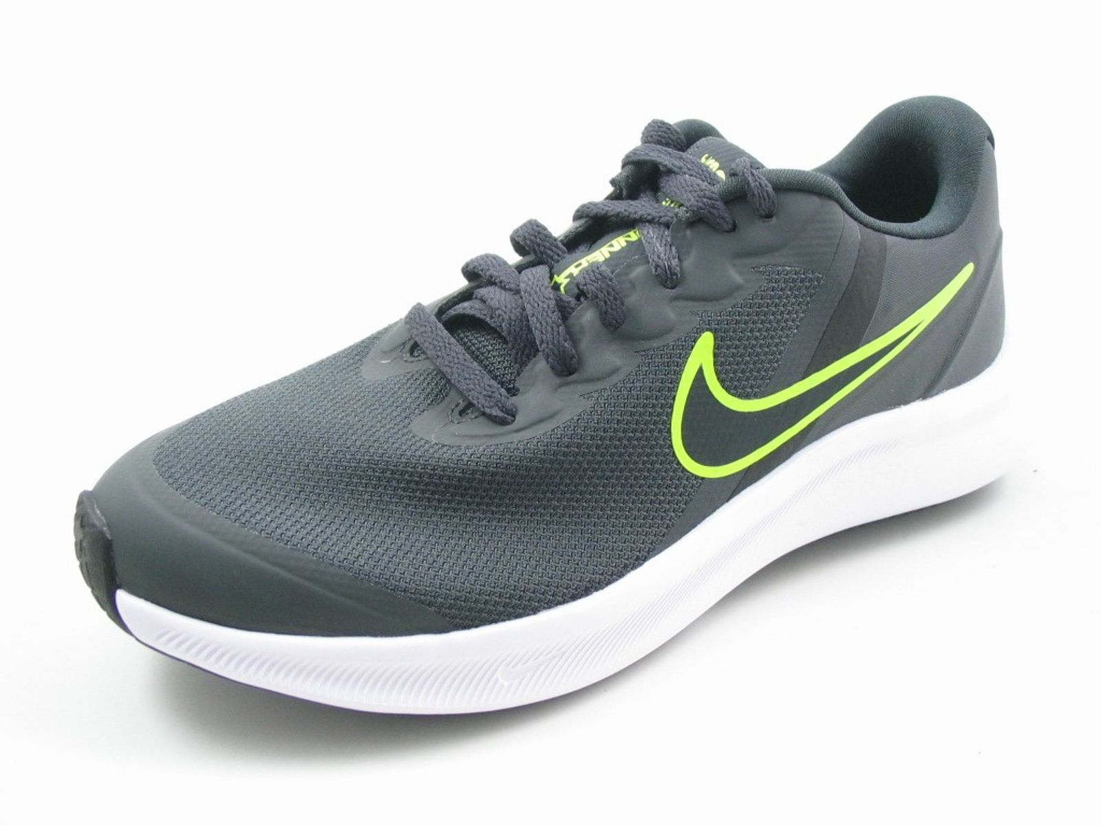 Schuh von Nike, 35
