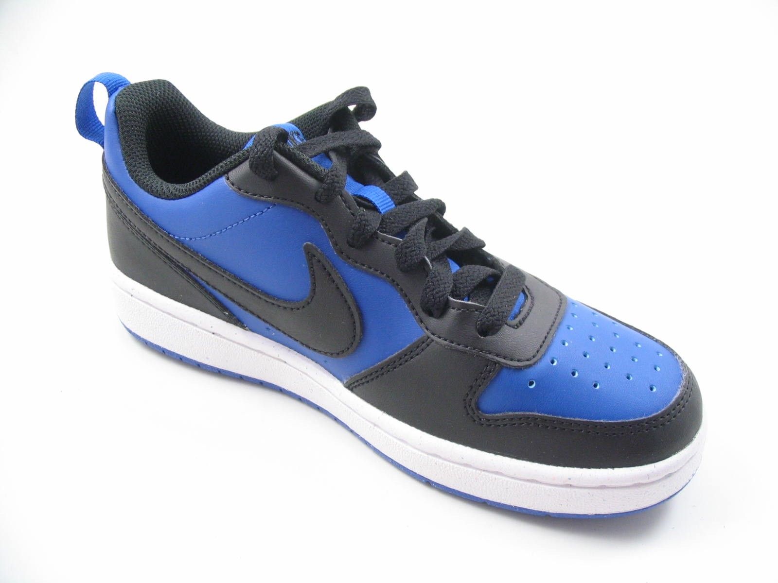 Schuh von Nike, 3½